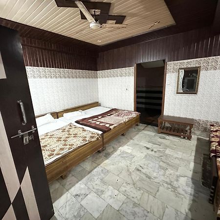 Subhadra Guest House 马图拉 外观 照片