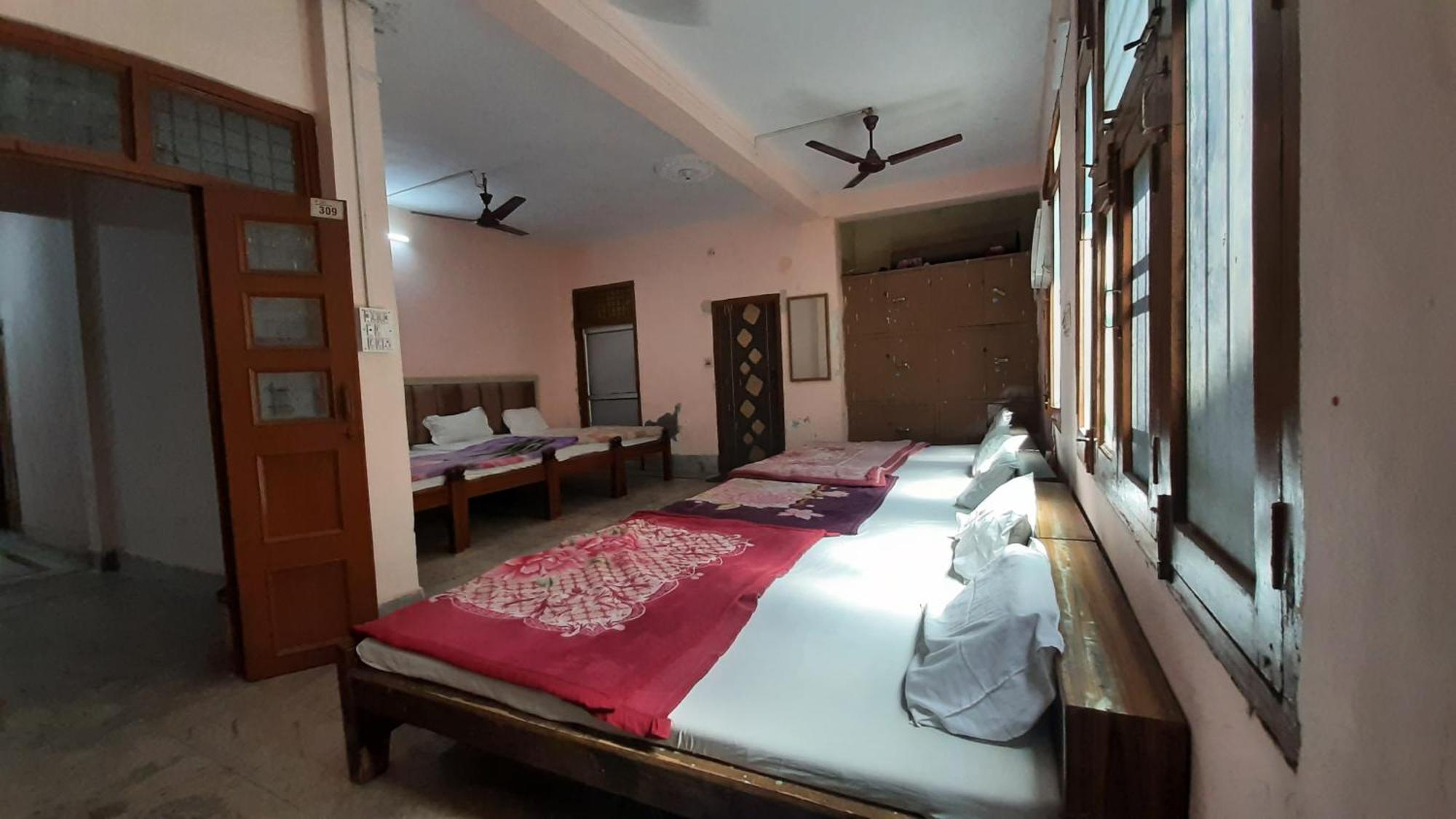 Subhadra Guest House 马图拉 客房 照片