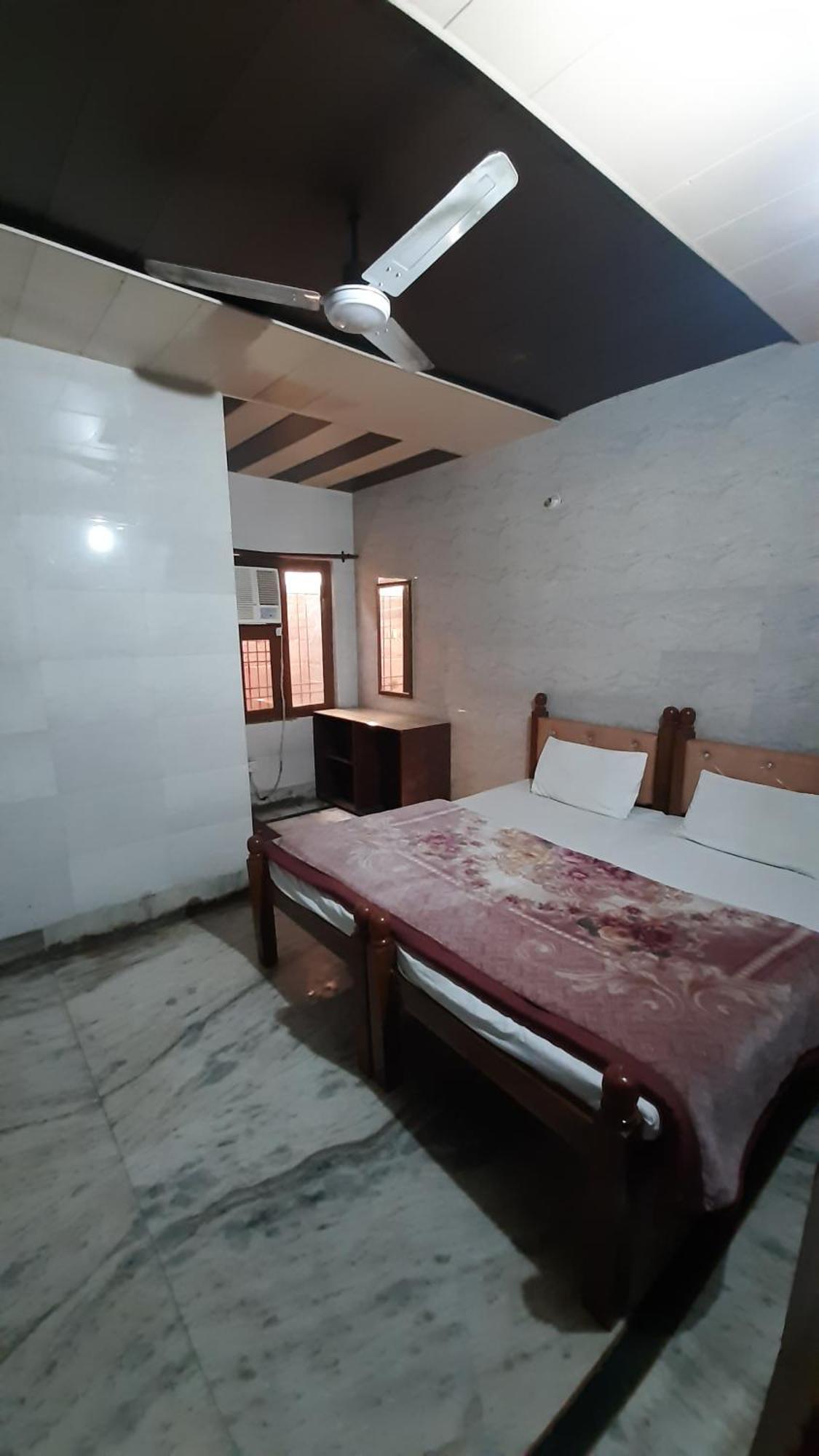 Subhadra Guest House 马图拉 客房 照片