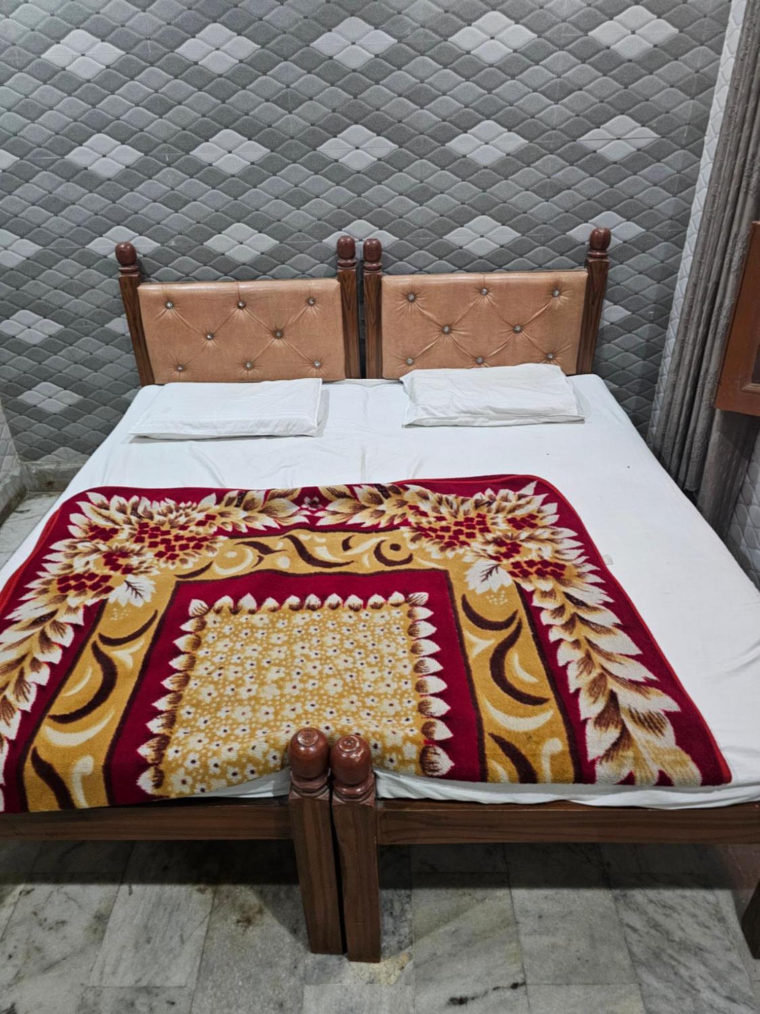 Subhadra Guest House 马图拉 客房 照片