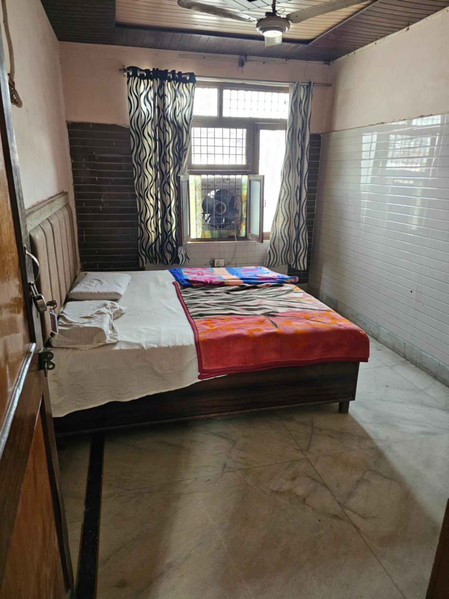 Subhadra Guest House 马图拉 客房 照片
