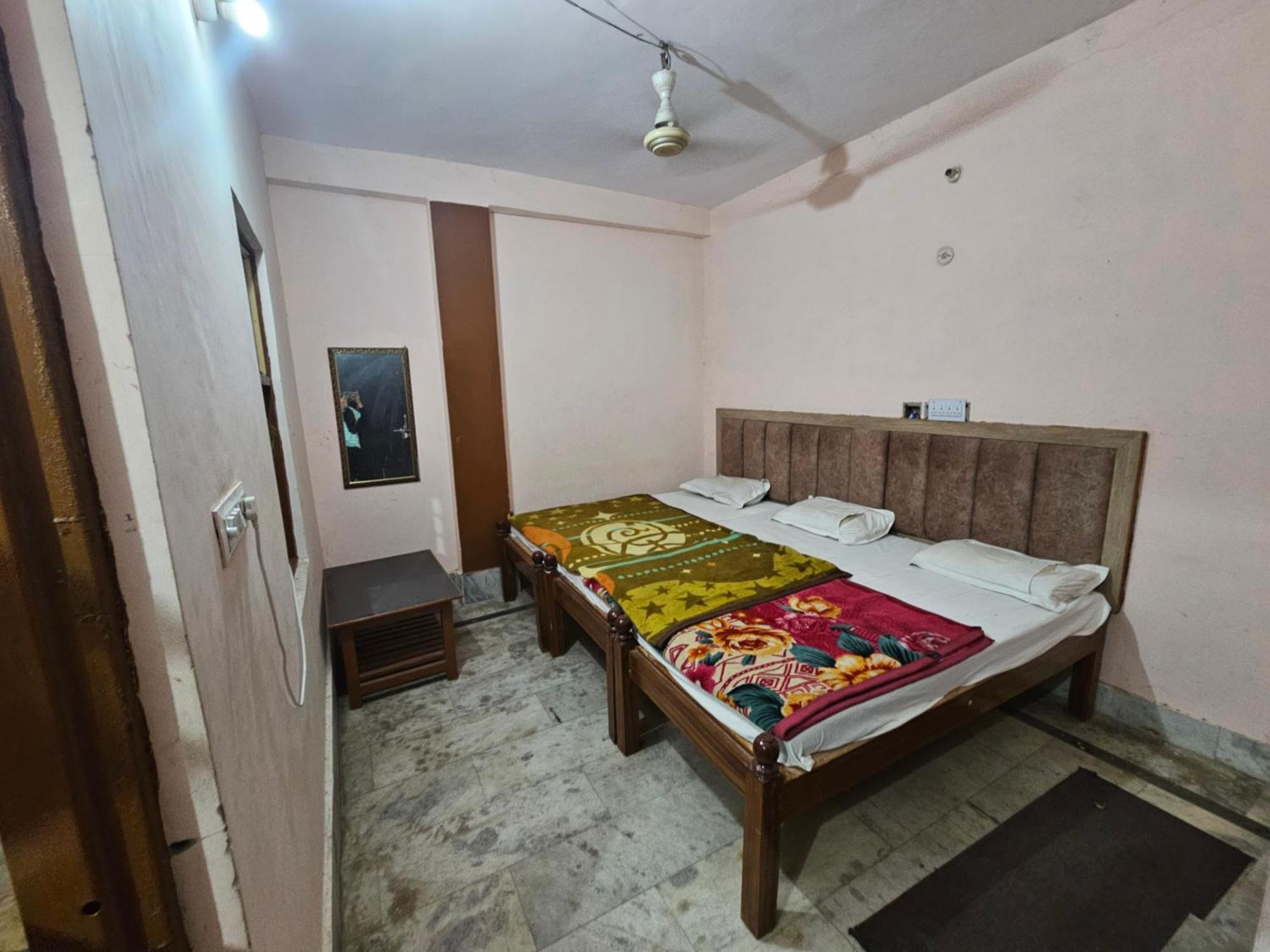 Subhadra Guest House 马图拉 客房 照片