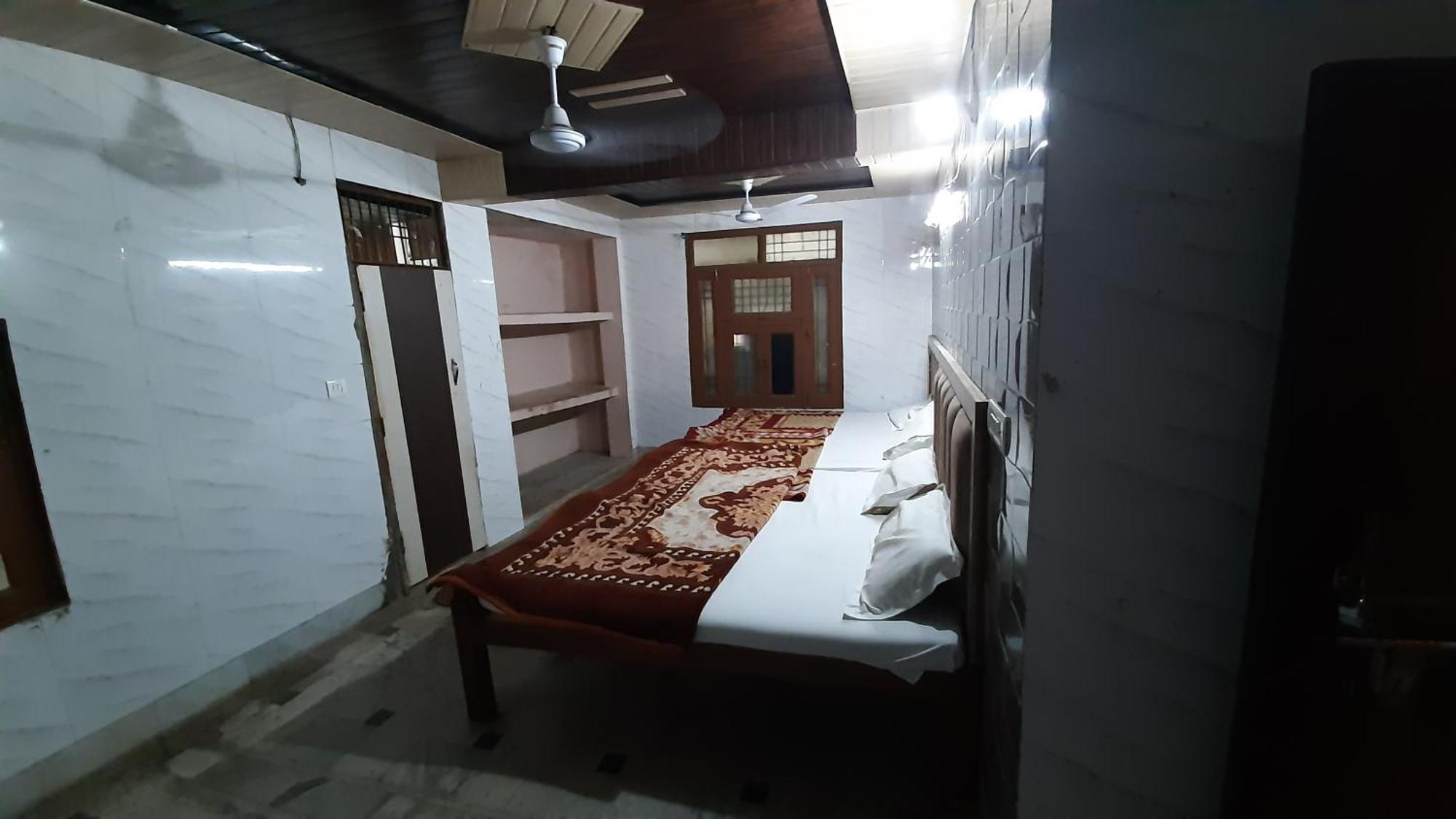 Subhadra Guest House 马图拉 外观 照片